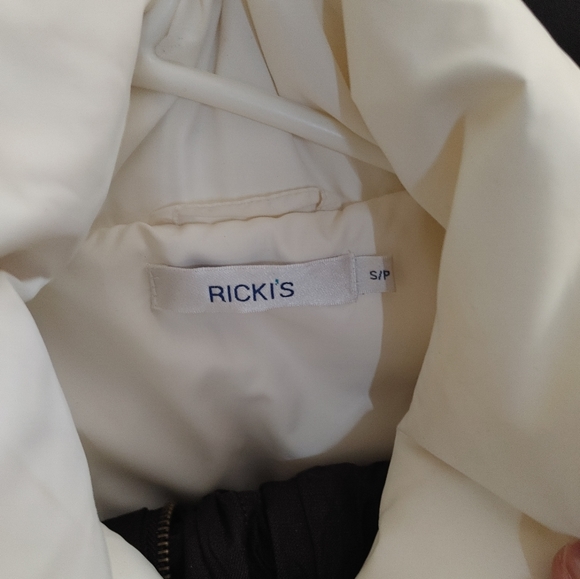White coat never worn - Picture 5 of 5